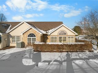 1702 Heather Heights Dr, Crescent, PA