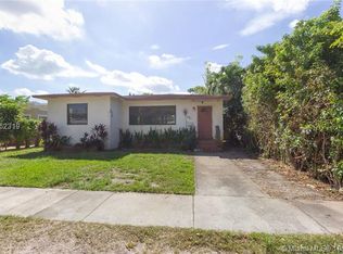 221 SW 4th St, Dania Beach, FL 33004
