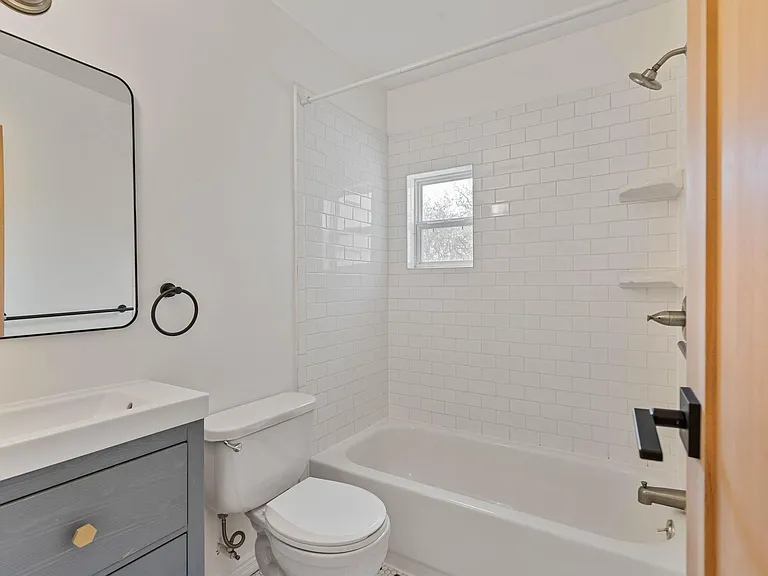 6358 NE 37th Ave — Photo 25