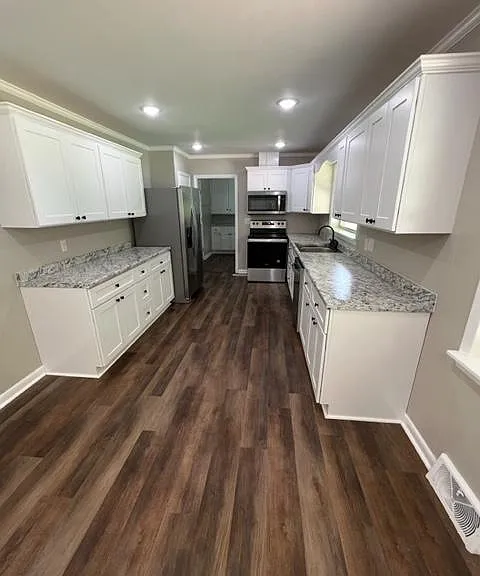 920 Brown St — Photo 4