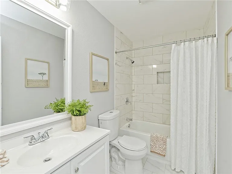 16800 Hamilton Point Cir — Photo 11