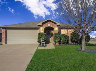 1340 Hillside Dr, Burleson, TX 76028