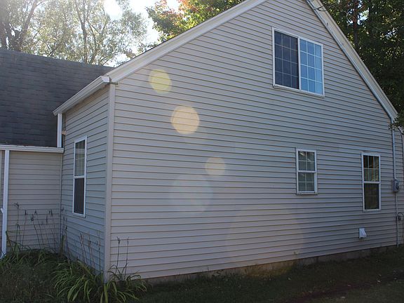 2nd image of 229 Main Ave S