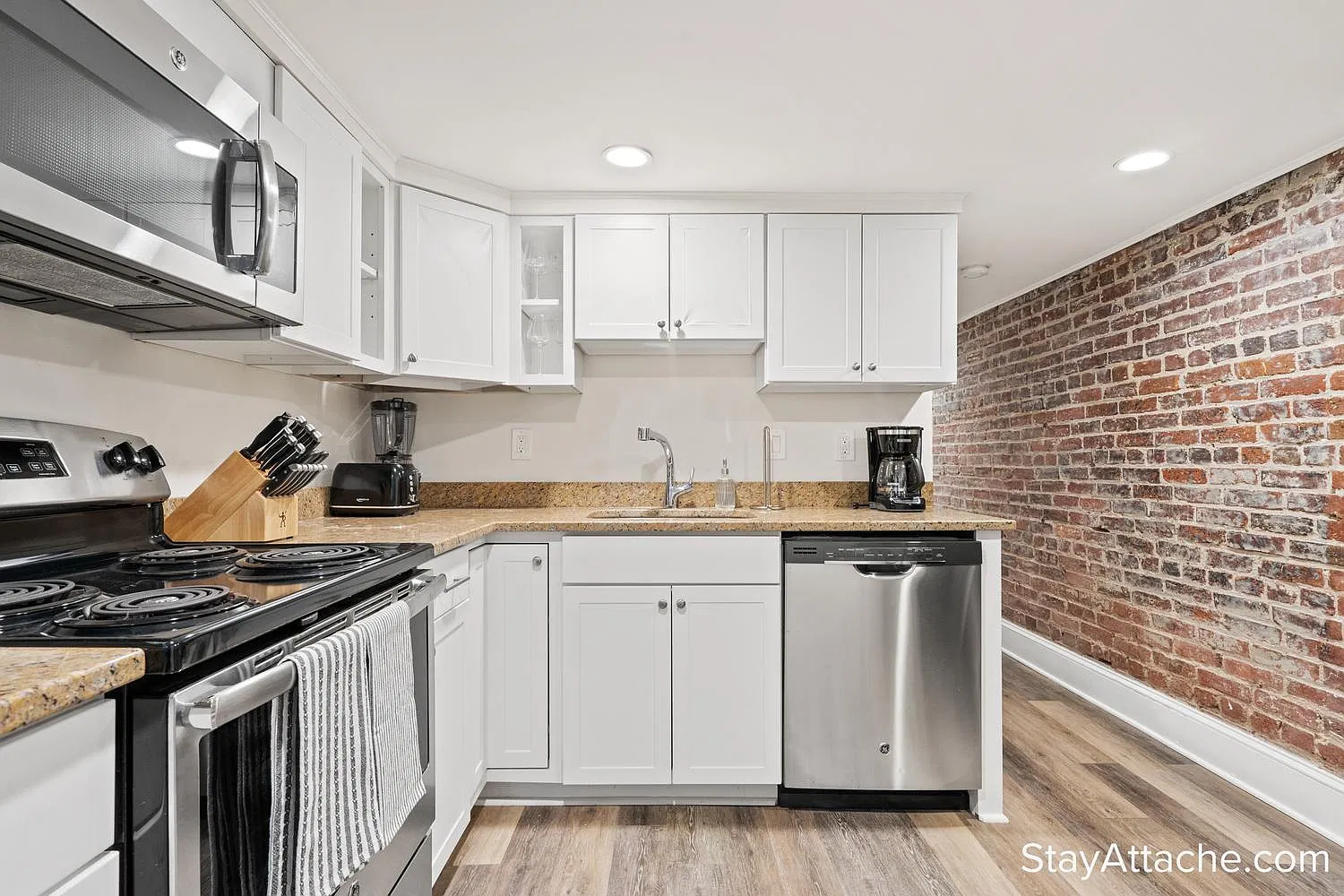 1 bed, 780 sqft, $3,750 — Photo 3