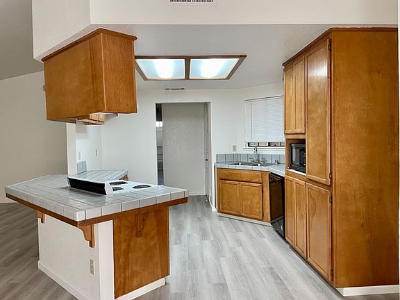 3rd image of 3401 Rhone Dr