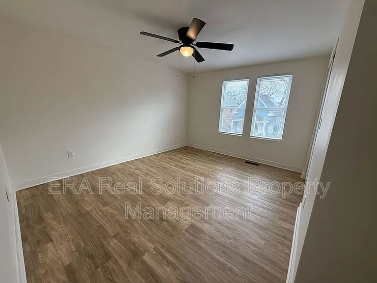 847 Heyl Ave — Photo 9