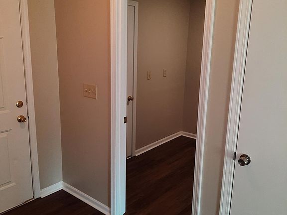 5th image of 2109 Fincastle Way #A