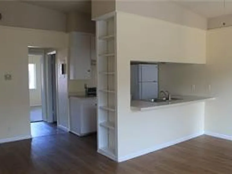 2408 Longview St — Photo 18