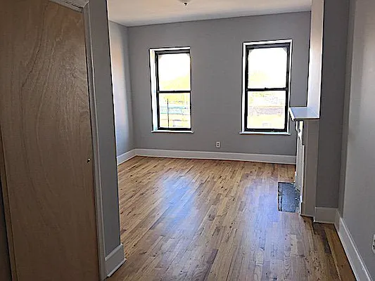 Rented by Urban View Realty | media 15