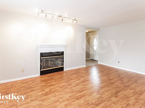 3rd image of 618 Neptune Way