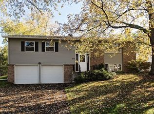 606 Hampshire Ln, Bolingbrook, IL