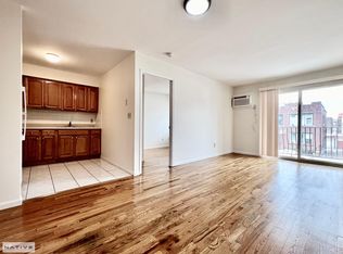 35-19 33rd St #2, Astoria, NY 11106