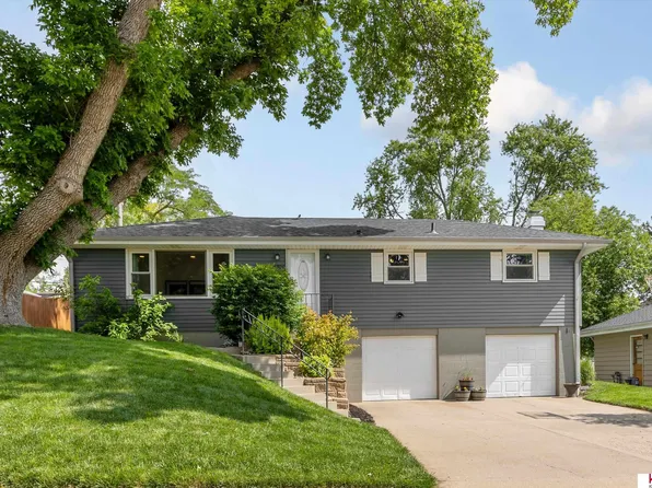 8306 Arbor St, Omaha, NE 68124
