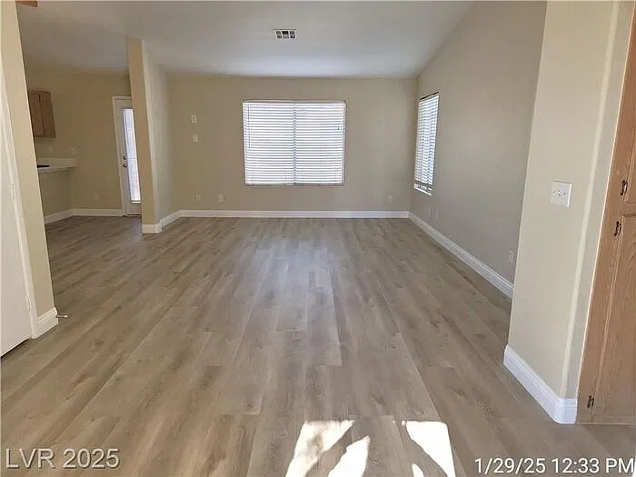 3 bed, 2.0 bath, 1284 sqft, $1,720 — Photo 3