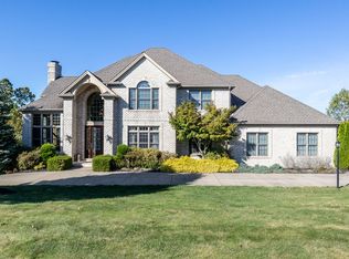 45 Charleston Sq, Sewickley, PA 15143