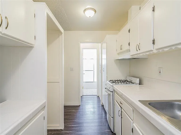Long Beach kitchen