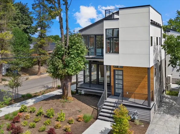 128 24th Avenue, Seattle, WA 98122