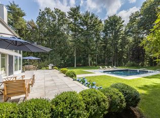 52 Bull Path, East Hampton, NY 11937