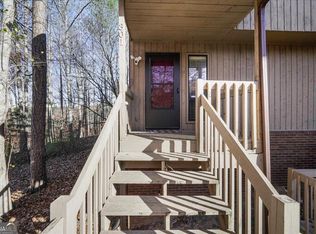 301 Pine Tree Dr, Buford, GA 30518