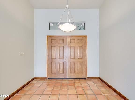 5th image of 1736 E Caroline Ln