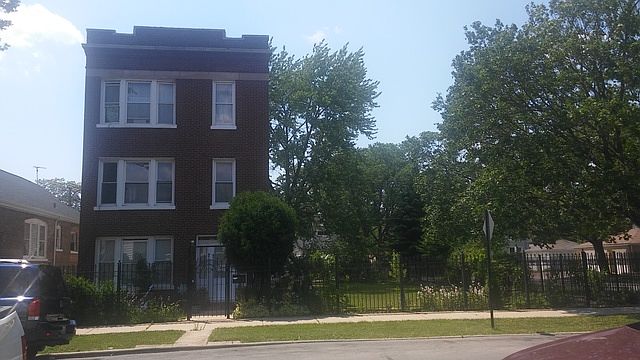 1st image of 5806 S Washtenaw Ave