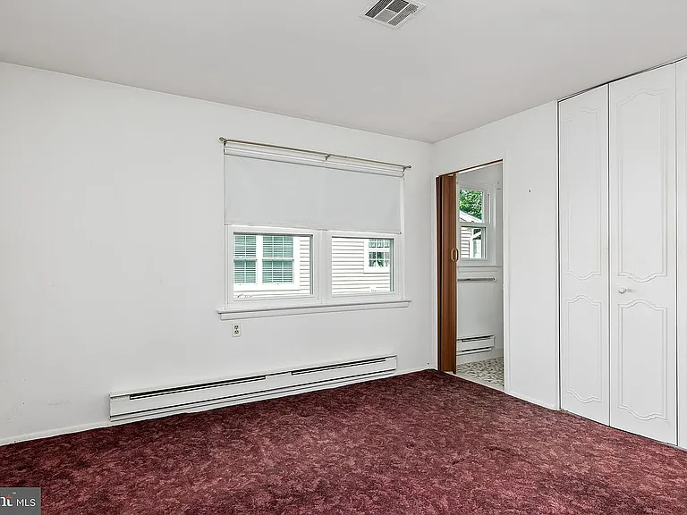 10 Dorchester Dr — Photo 12