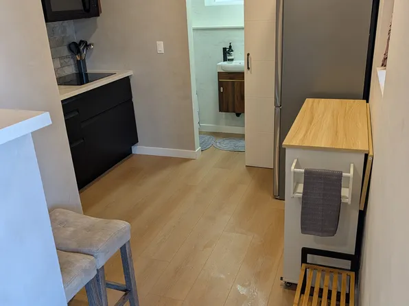 3658 1/3 Fredonia Dr, Los Angeles, CA 90068