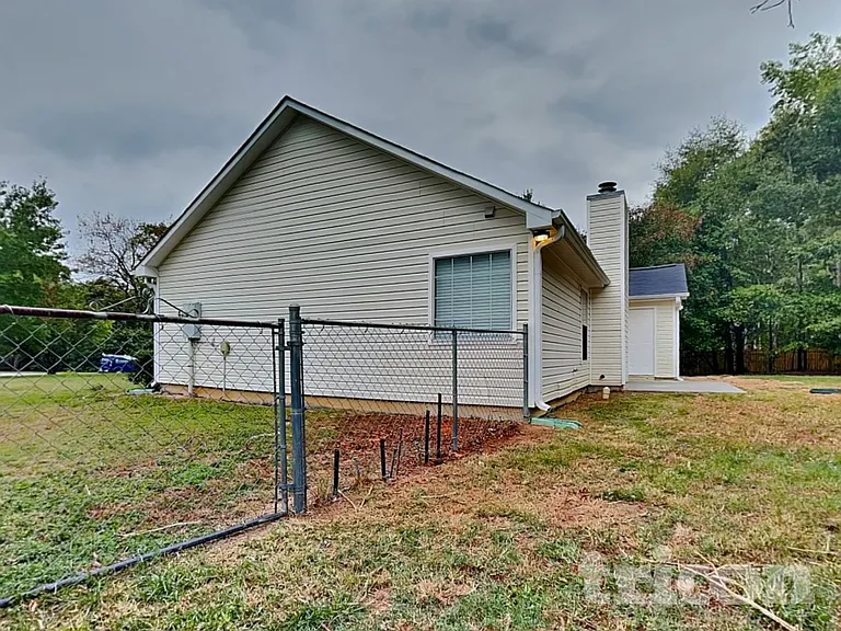 3625 Cobblestone Dr — Photo 15