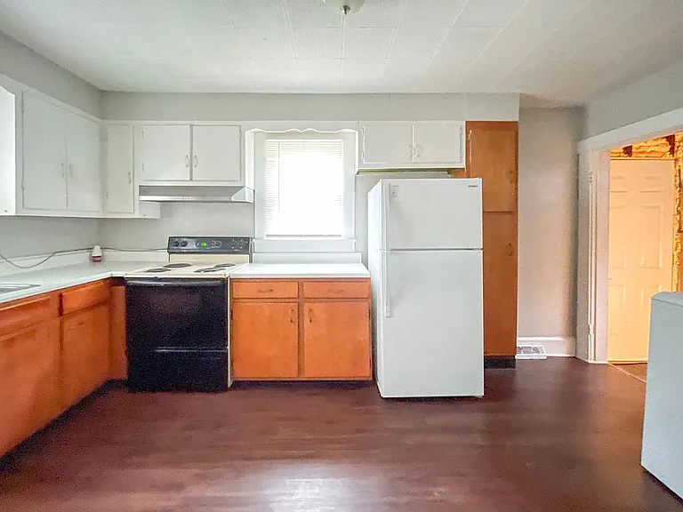 824 W Beechwood Ave — Photo 2