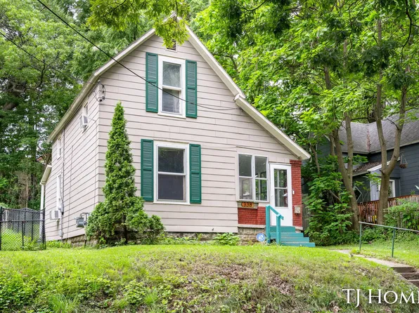 338 Hanover St NE, Grand Rapids, MI 49505