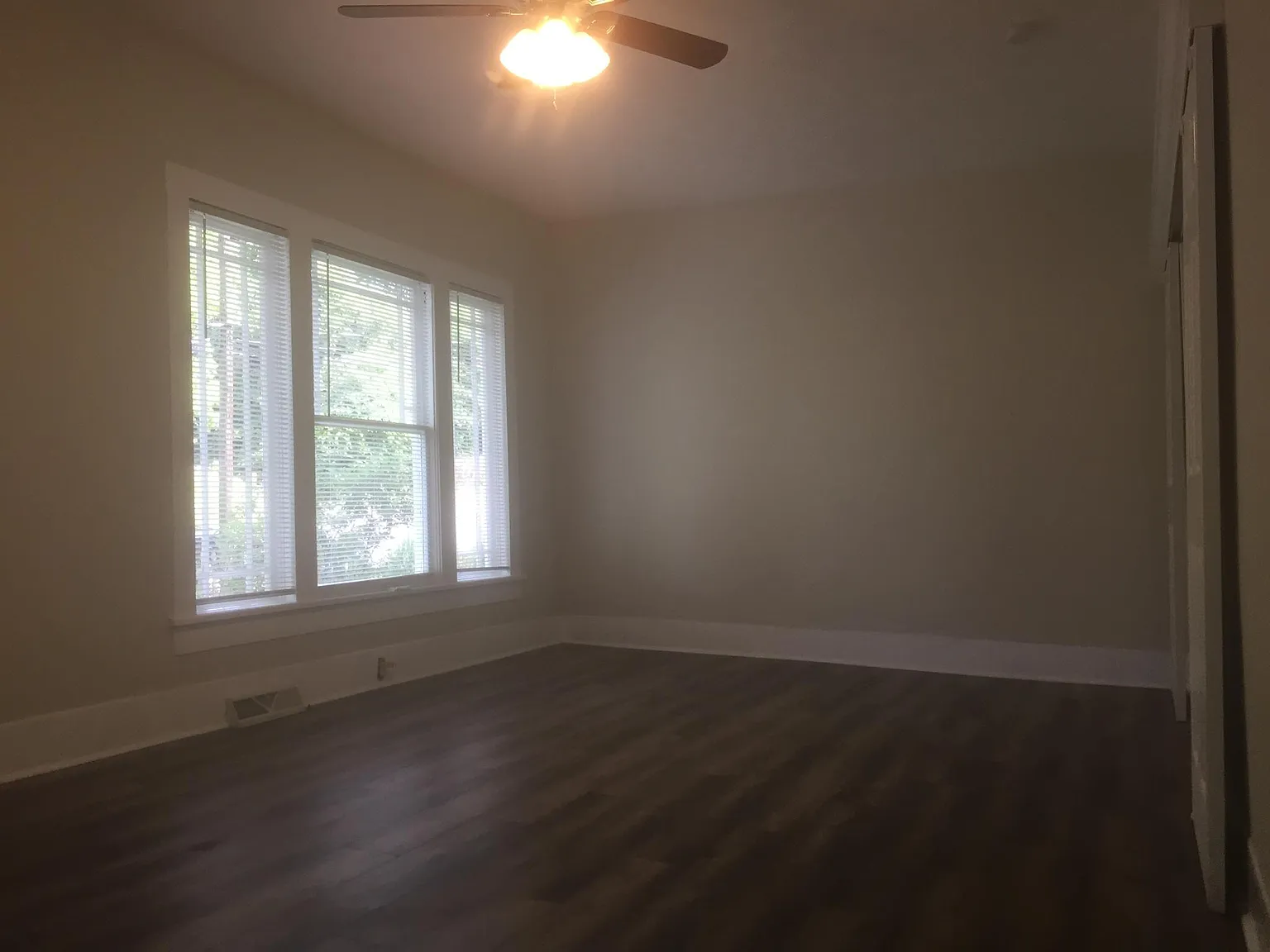 902 Darlington Way SW — Photo 4