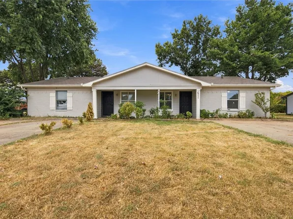 1209 N Carlsbad Trce #1209 & 1211, Fayetteville, AR 72704