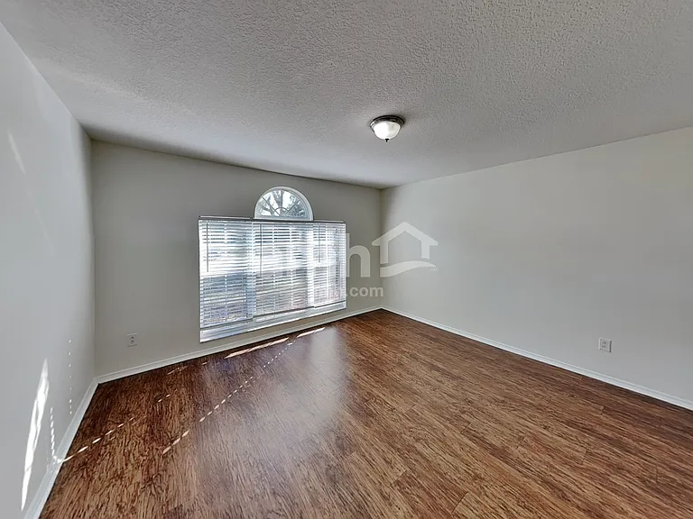 312 116th St E — Photo 15