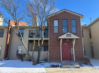 1905 N Hicks Rd APT 205, Palatine, IL 60074