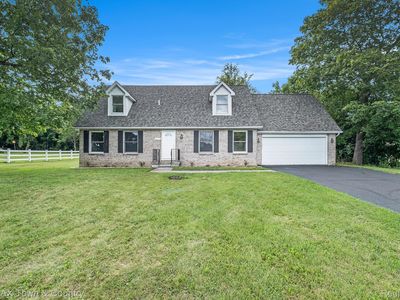 1195 River Valley Dr, Flint, MI, 48532