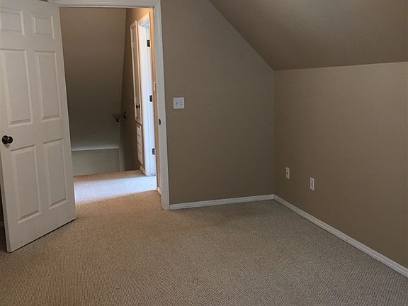 5th image of 2217 E 32nd Ave