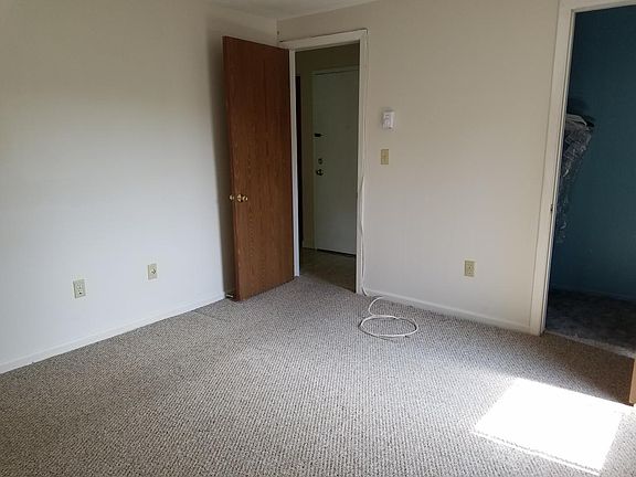 Bedroom with Walkin Closet