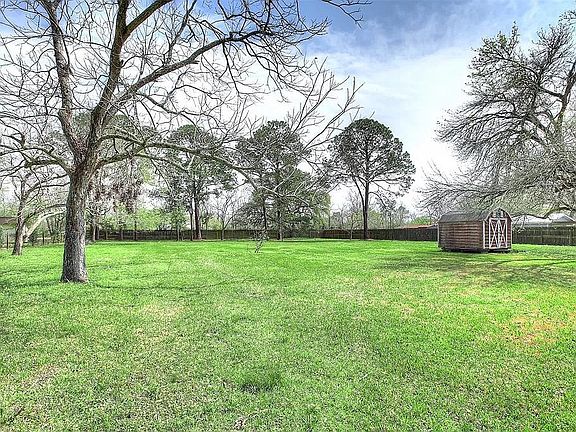 4th image of 114 Texas Ave
