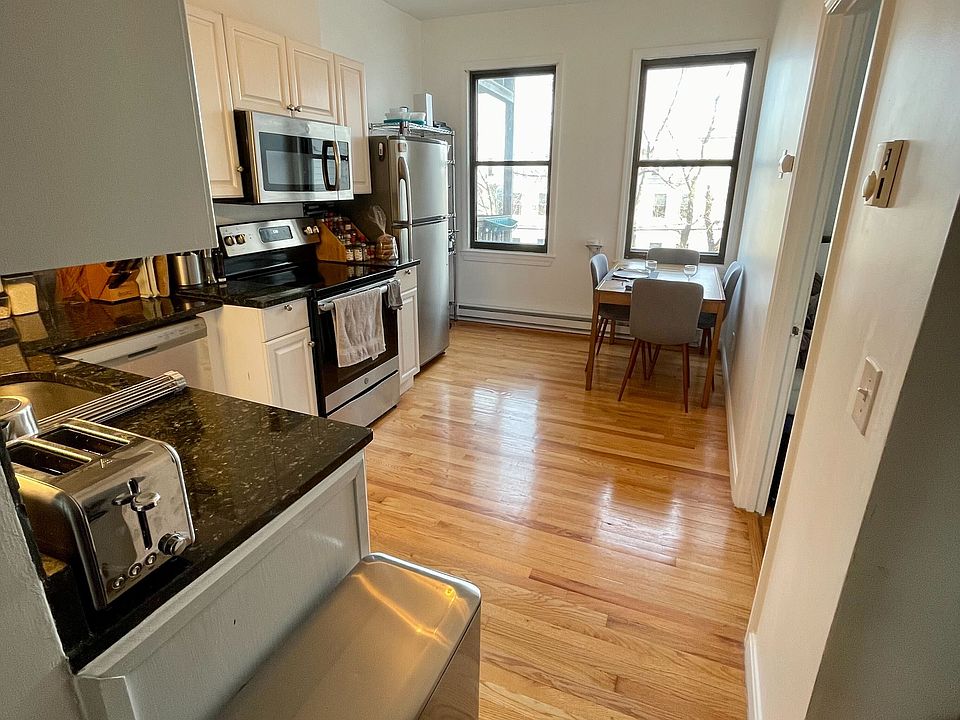 Kitchen from entryway