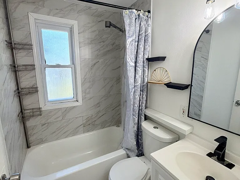 68 Alexander Dr — Photo 23