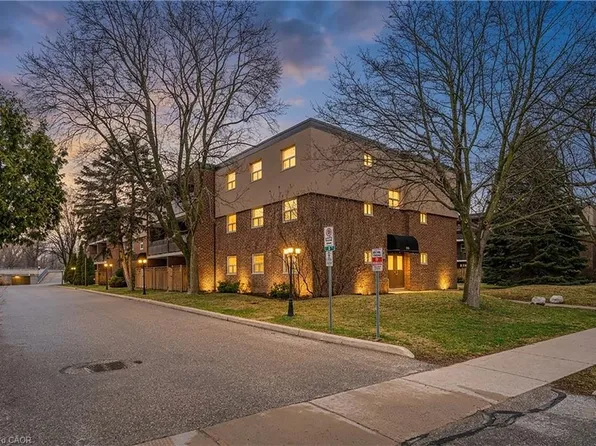 640 Grey St #206, Brantford, ON N3S 4Y3