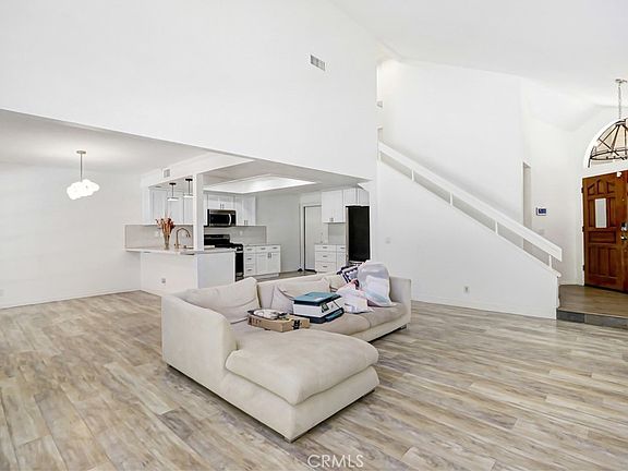 4th image of 2161 Falcon Crest Dr
