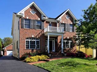 6231 22nd St N, Arlington, VA 22205