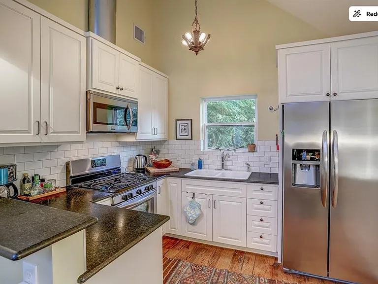 1733 Harold St #GA — Photo 3