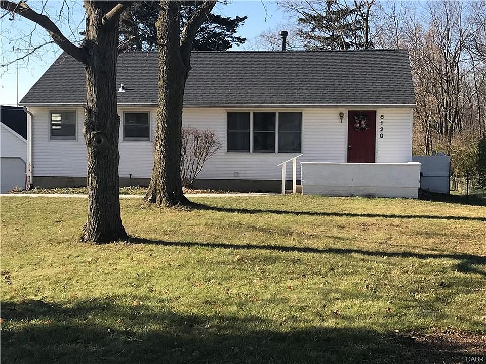 1st image of 8120 Woodlawn Dr