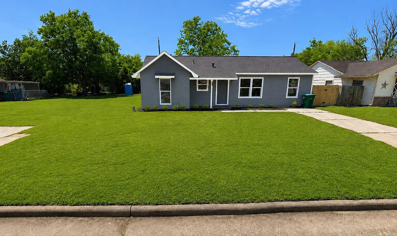4 bed, 2.0 bath, 1260 sqft, $2,195 — Photo 1