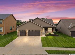 18715 Mason St, Elkhorn, NE 68022