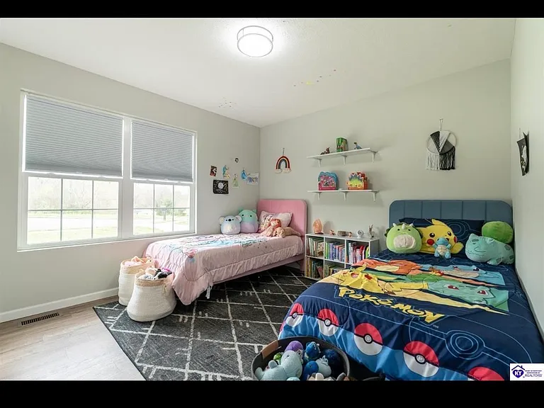 107 Walker Ct — Photo 9