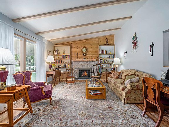 3rd image of 3505 Woodmont Dr