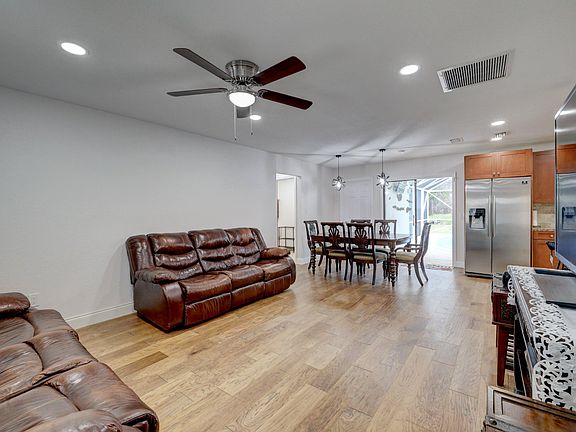 3rd image of 2113 SW Fears Ave